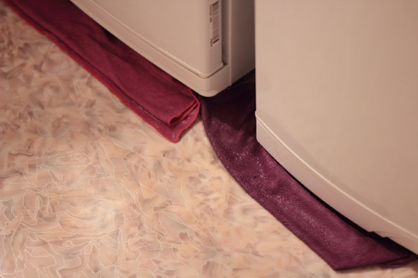  Хладилникът тече отдолу