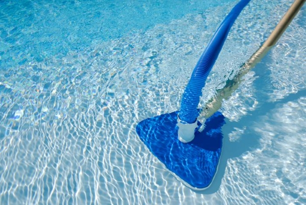  Почистване на басейни