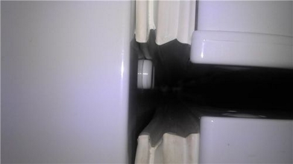  Вратата на хладилника не се затваря