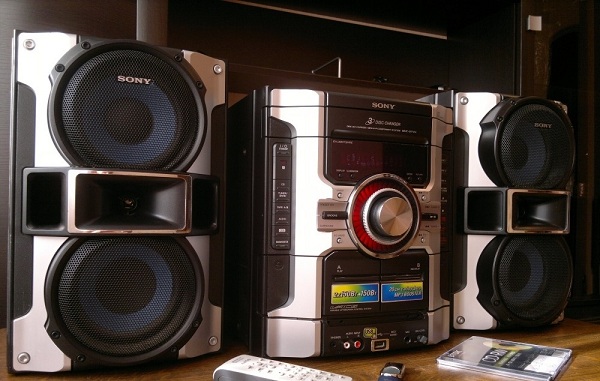  Музикален център