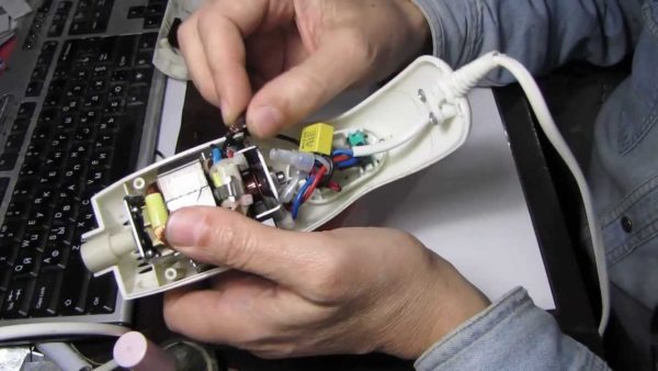  Замяна на предпазителя на смесителя