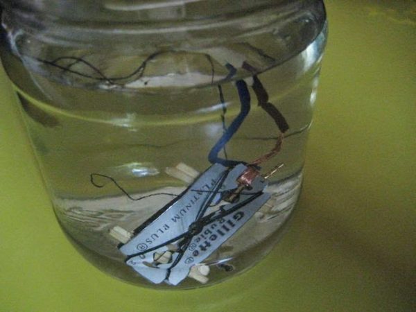  Вряща вода в кутия