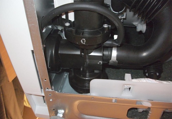  Помпата на пералната машина