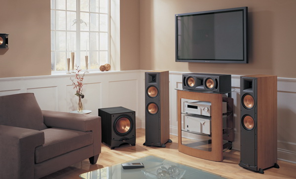  Субуфер в интериора