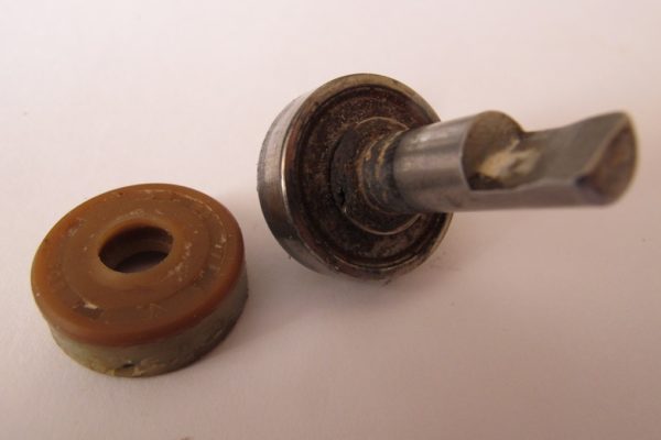  Завинтване на ос