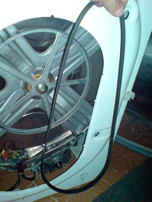  Почистете колана в пералнята