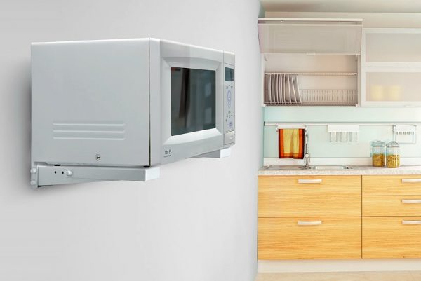  Микровълнова печка в специални скоби