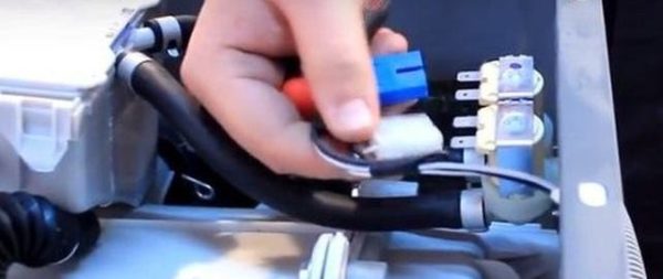  Премахване на везните на покрива