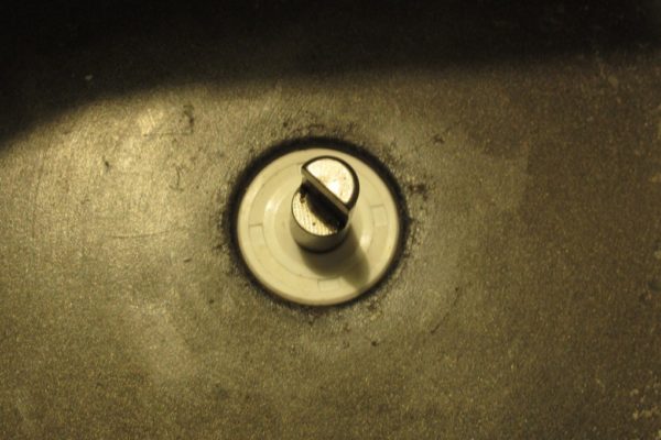  Инсталационна жлеза