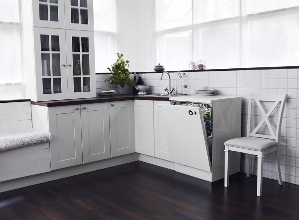  Съдомиялна машина, вградена в кухнята