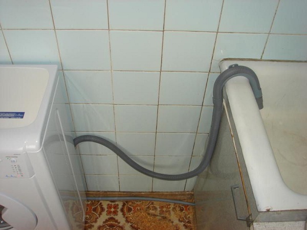  Водопровод през водопровод