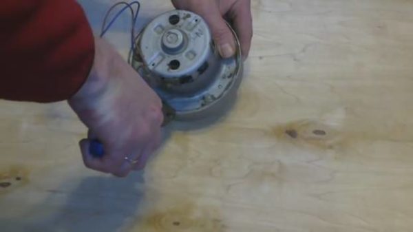  Премахване на капака