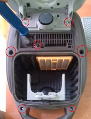  Сваляне на монтажните болтове от корпуса