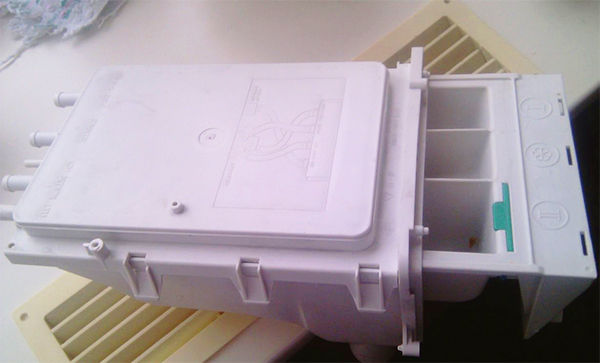  Контейнер за прах