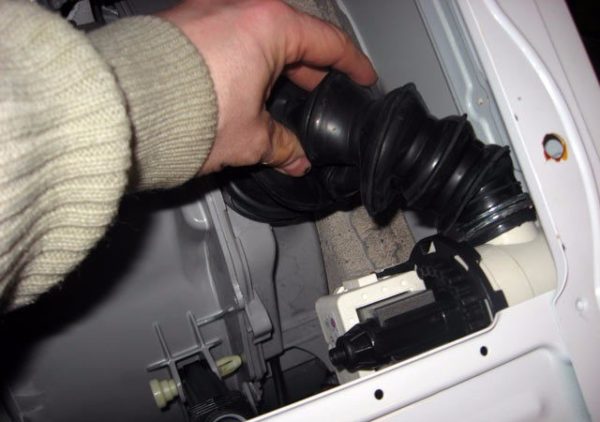  Изцедете пералната машина