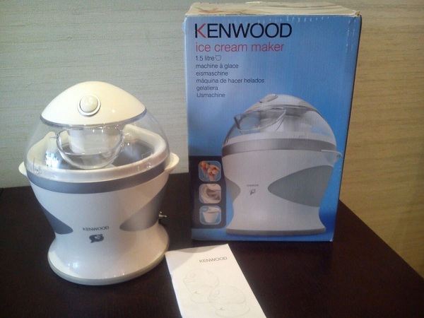  Полуавтоматичен машина за производство на сладолед