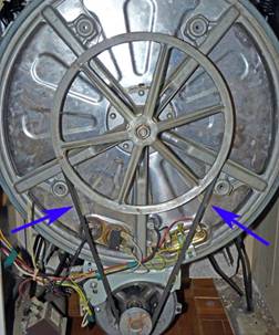  Задвижете ремъка в пералнята