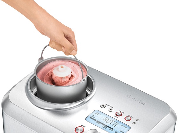  Готов сладолед в устройството