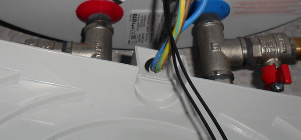 Долна дупка