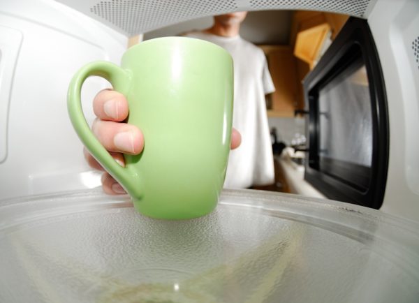  Микровълновата система работи, но не се затопля