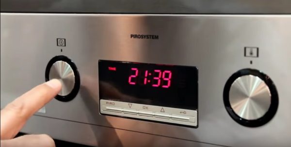  Контролен панел на фурната