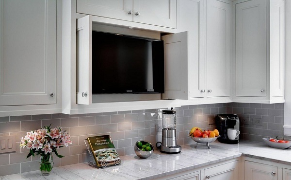  Вграден телевизор