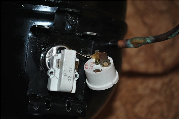  Терморелето на хладилника