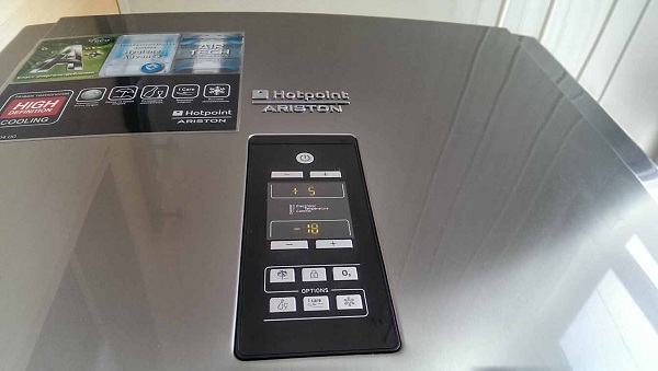  Хладилник на Аристон
