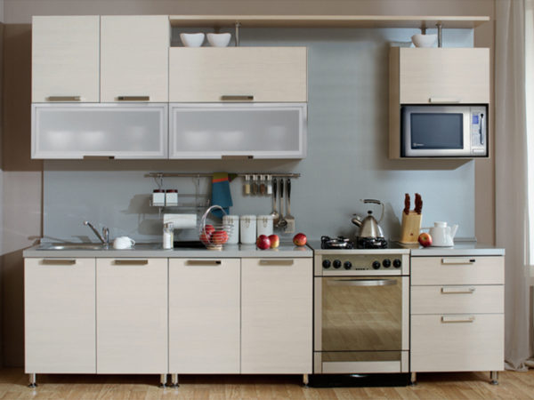  Микровълнова печка в кухнята