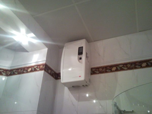  Стенни овлажнител