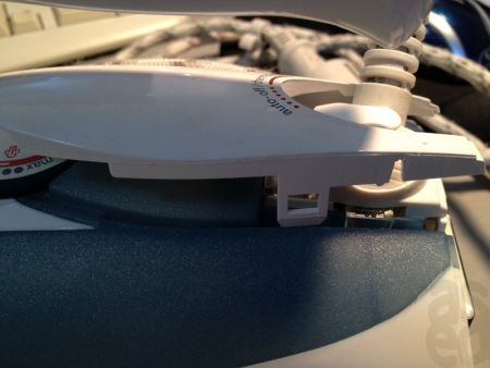  Обличане Браун