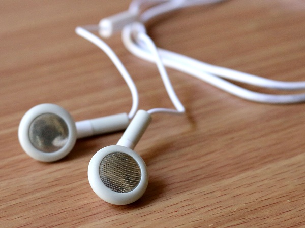  Мръсни слушалки