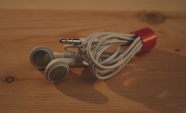  Капачка върху червилото в ролята на калъф