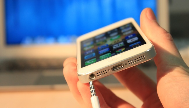  Съединител за слушалки