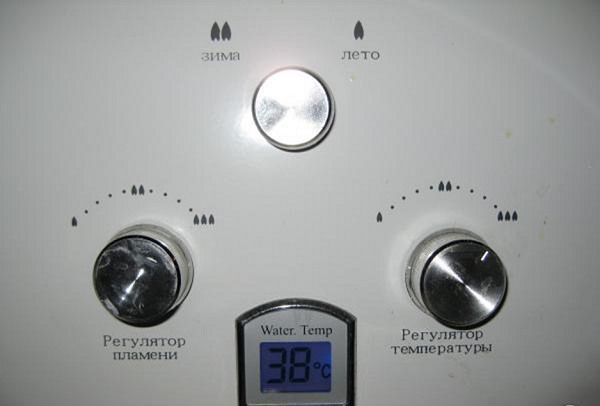  Предния панел зимата-лятото