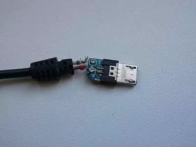  Свържете USB конектора