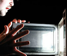  Микалата изгоря в микровълновата печка