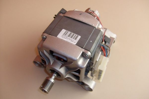  Пералня на двигателя Lg