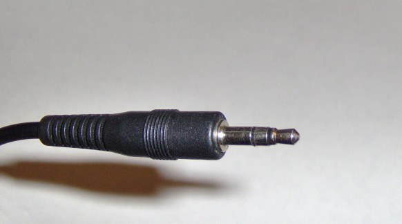  Съединител за слушалки