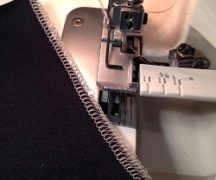  Плосък шев върху overlock