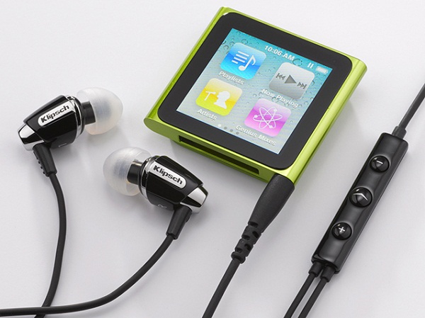  Слушалки и плейър