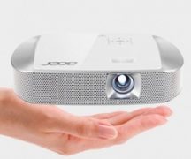  Проекторът не се включва.