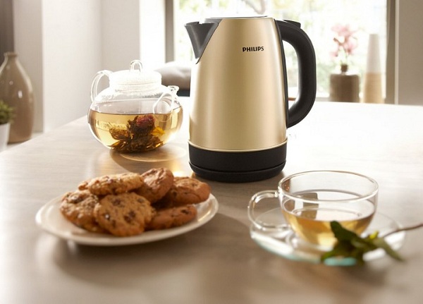  Чай, чайник и бисквити