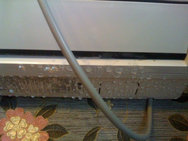  Климатикът тече