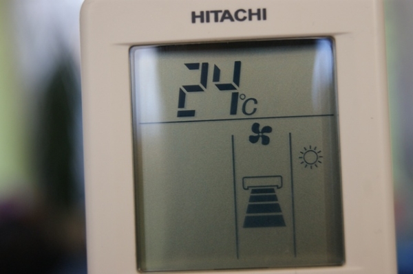  Климатик с дистанционно управление