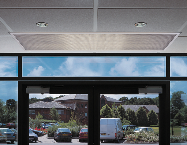  Монтиране на прозореца