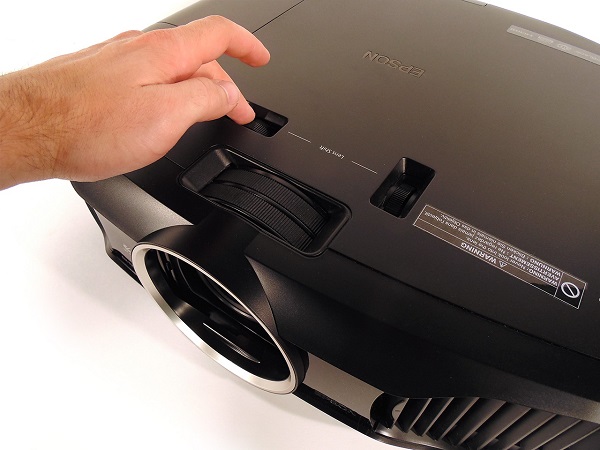  Конфигурация на хардуера на проектора