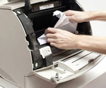  Хартията е заседнала в принтера.