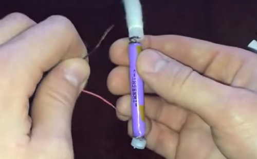  Батерия с контакти