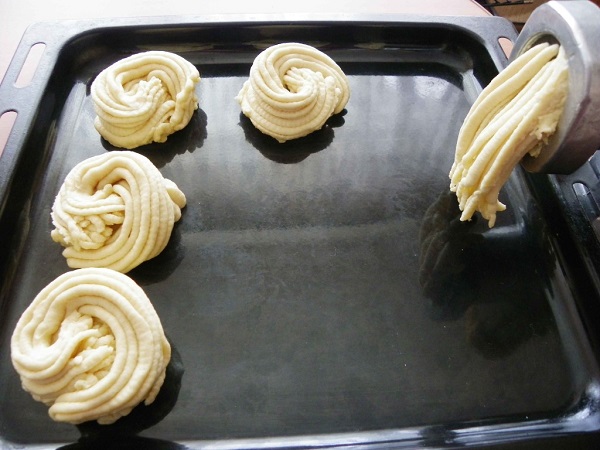  Бисквитки чрез месомелачката